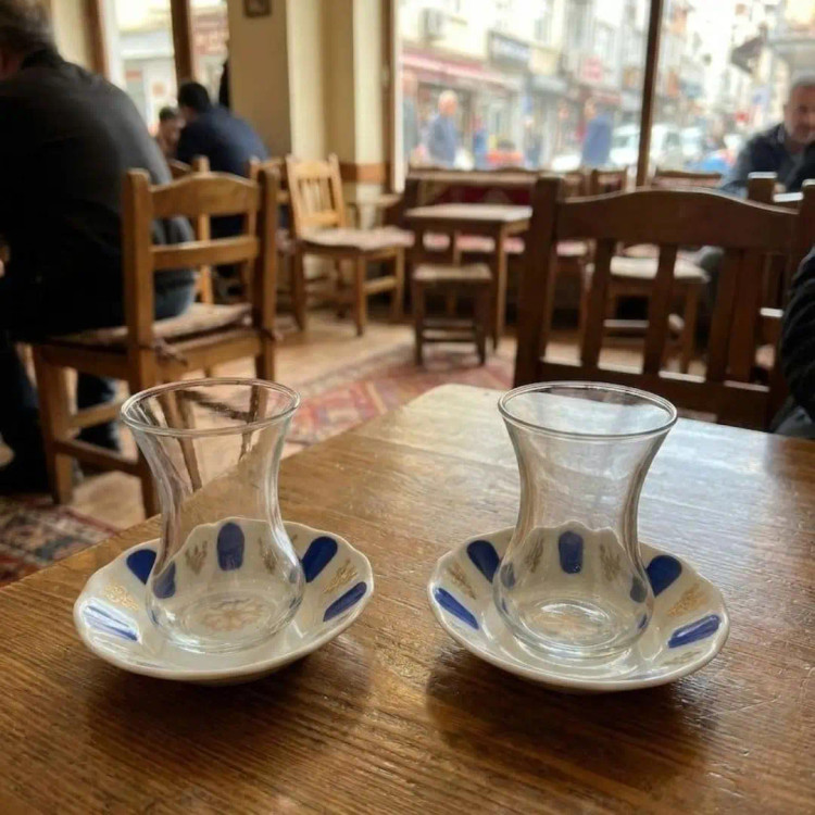 ست استکان و نعلبکی نوستالژی LAV ترکیه